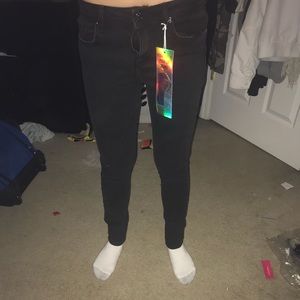 Black Skinny Jeans